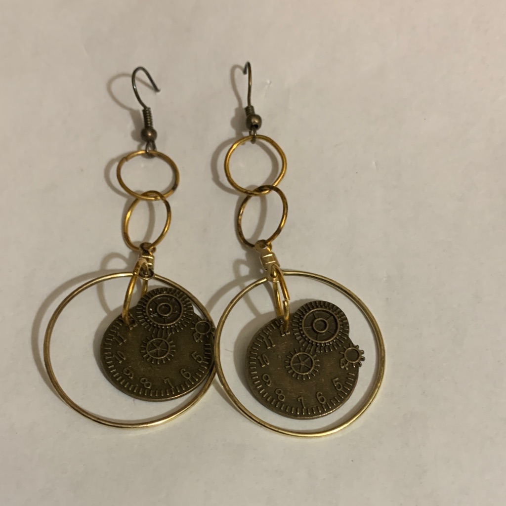 Gold Tone Bronze Gear Earrings 9$
